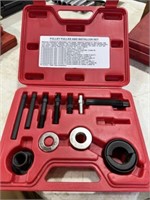 Pulley puller and installer set