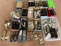 60 - LARGE LOT OF WOMEN'S SHOES VARIOUS SIZES