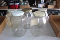 Gallon Jars with Lids (6)