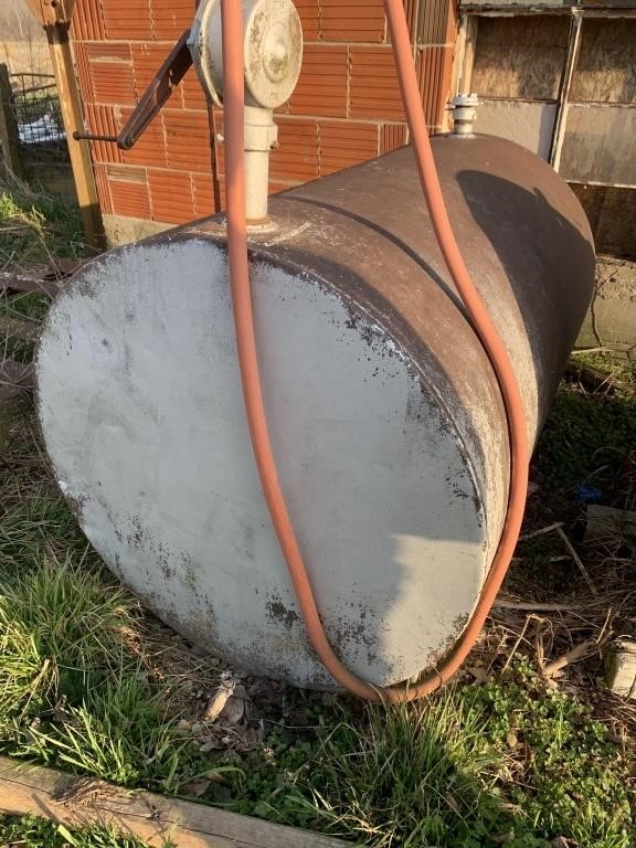 300-Gallon Fuel Tank (No leaks)