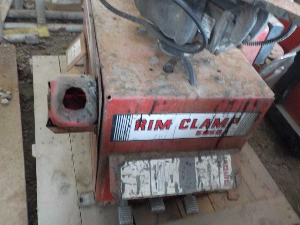 Coats Rim clamp tire changer