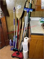 Cleaning Supply Brooms, Rulers, Mops, Swifter