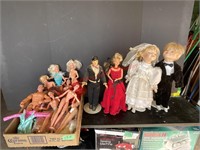 Assorted Barbies & Kissing Dolls