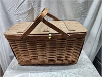 Large Wooden Picnic Basket