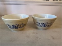 Pair of Pyrex Homestead Bowls