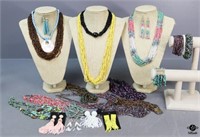 Necklaces, Bracelets & Earrings / 22 pc