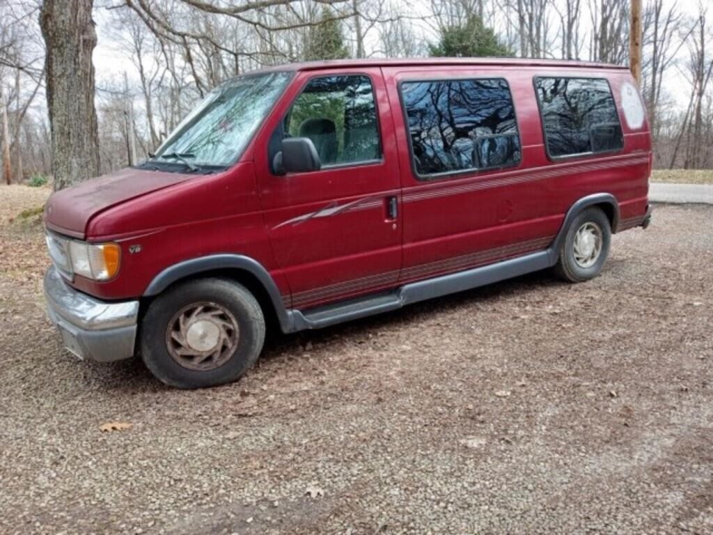 2000 Ford E-150 luxary van