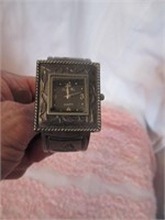 LOT 120 STATEMENT FASHION WATCH