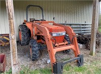 Kubota L3350 Tractor 4x4