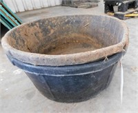 2-rubber feed bowls