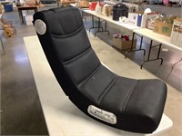 Folding game chair