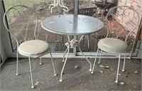 30" Patio Table and Chairs