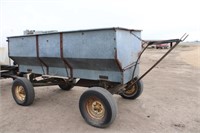 Flare box wagon with hoist