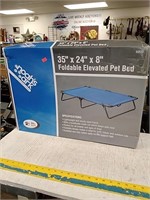 Foldable elevated pet bed