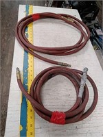 2 small rubber air hoses