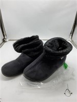 Long bay black size 7-8 black boots