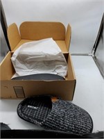 NCAI size 9.5 slippers