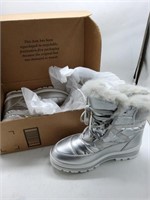Silver fuzzy size 6 boots