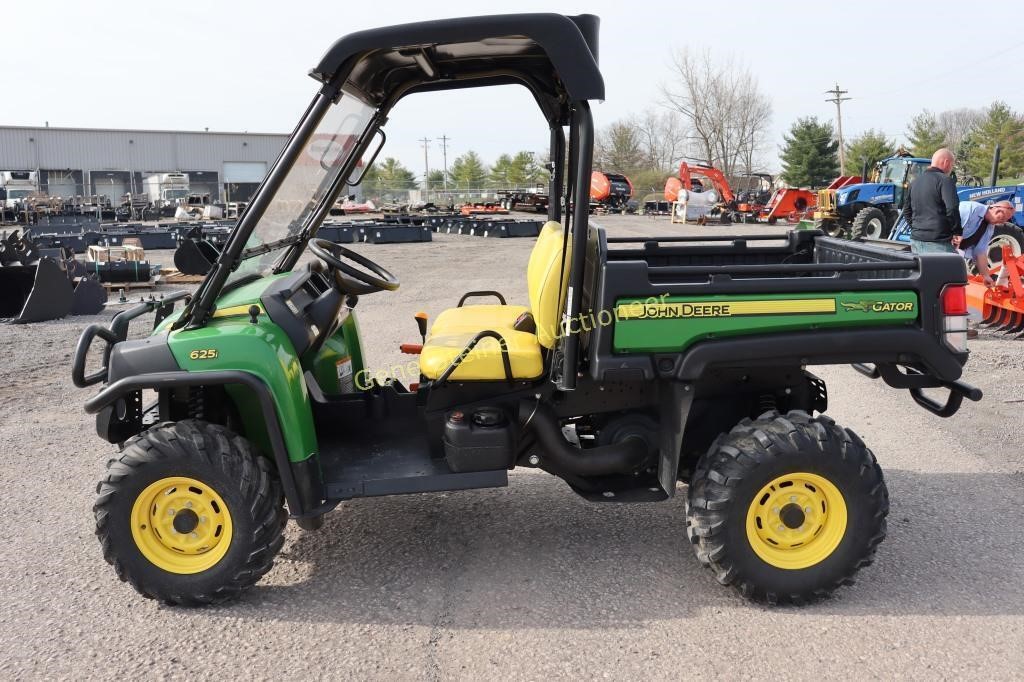 John Deere 625I Gator