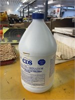Gallon of liquid clorinator