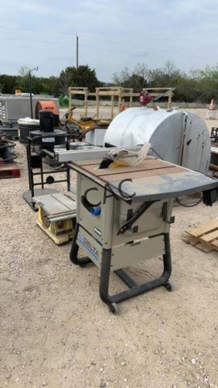 Lot of 2 Saws and Dust Collector