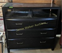 3 Drawer Chest Of Drawers 41x19x40"