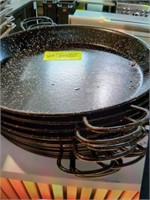 BLACK ROUND PANS