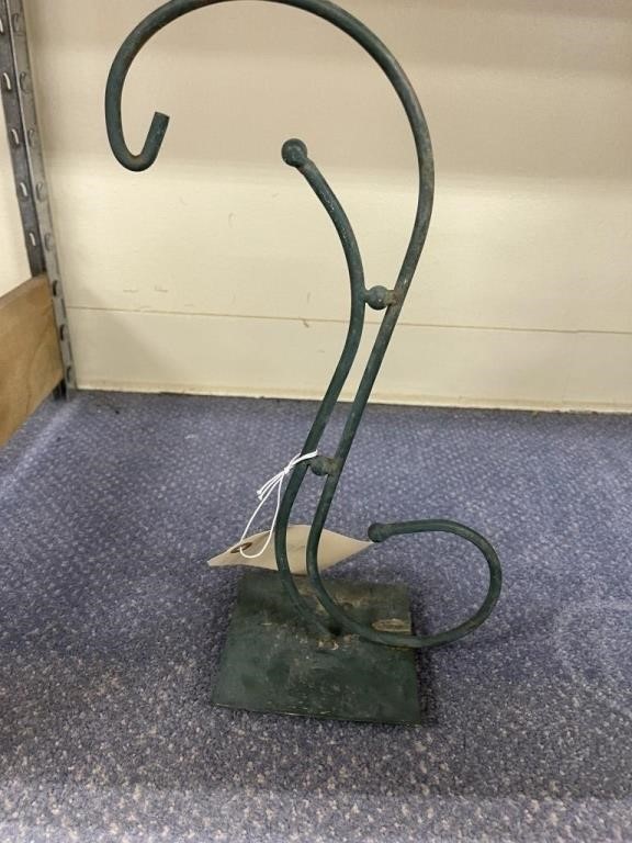 Metal Display Stand 15"H