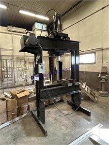 Large shop built hydraulic press