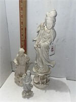 3 Blance de Chine style figures