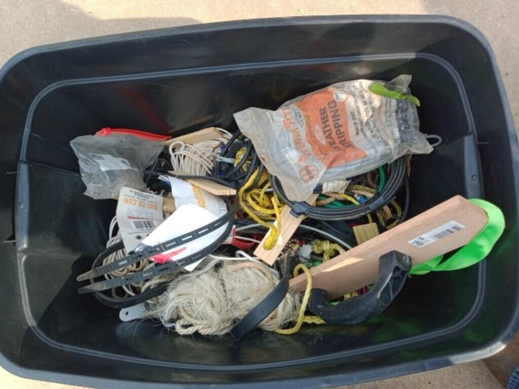 Tote of Bunjee Cords Rope Wire Etc