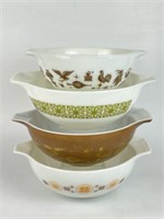 Selection of Vintage Pyrex Bowls