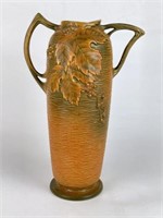 Roseville Bushberry Vase