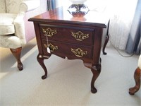 BASSETT CHERRY END TABLE WITH DRAWER