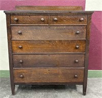 Oak Chest of Drawers