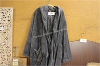 robe size 3X-4X