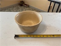 Vintage ceramic nesting bowl