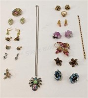 VTG Costume Jewelry Necklaces, Brooches, Earrings