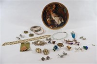 Costume Jewelry, Necklaces, Brooches, Earrings,