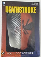 DC Comics Deathstroke Book & Mask Set