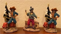 L - LOT OF 3 HAND PAINTED PIRATE FIGURINES (L259)