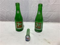 Vtg 7Up bottles and Pepsi