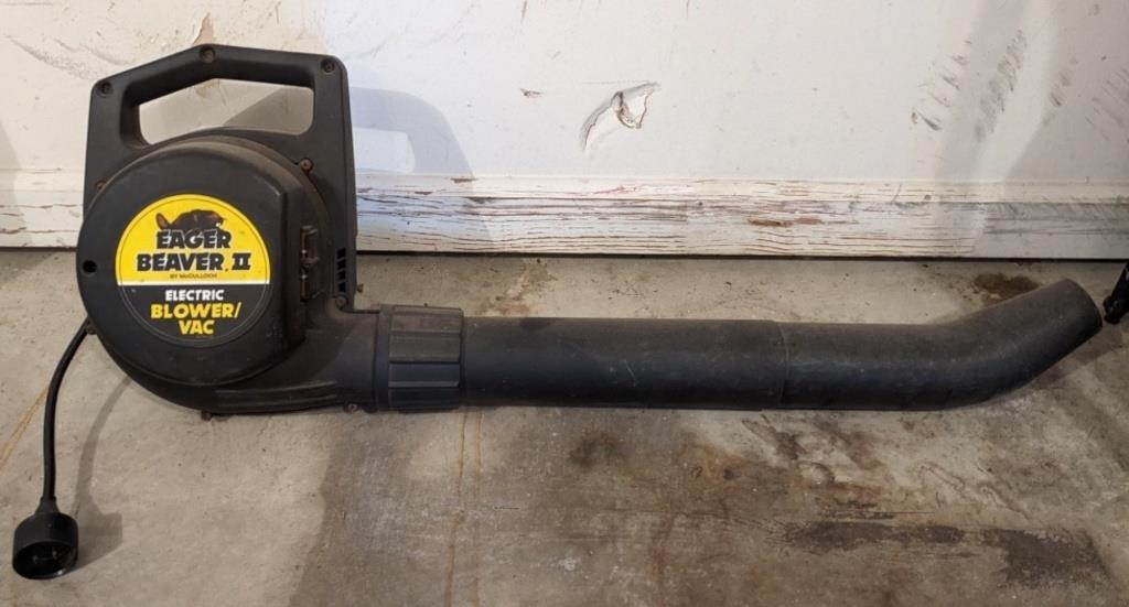 McCulloch Eager Beaver Electric Blower Model 380