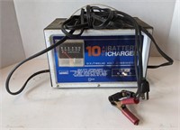 Montgomery Ward 10 Amp Battery Charger 9"x18"