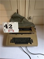 Sierra 3400 electric typewriter