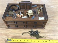 Jewellery Box & Lot