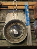 Lg dust pan, oil pan, 36" new threshold.