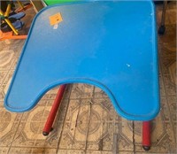 Floor use portable desk with blue top