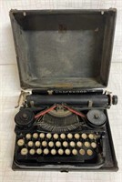 Antique Early 1900’s Typewriter Underwood