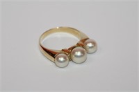 14K 3-pearl ring with diamonds, , size 8.65